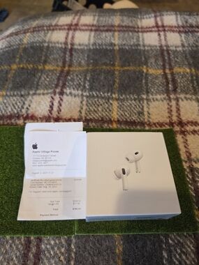 Apple AirPods Pro 2 Gen 2